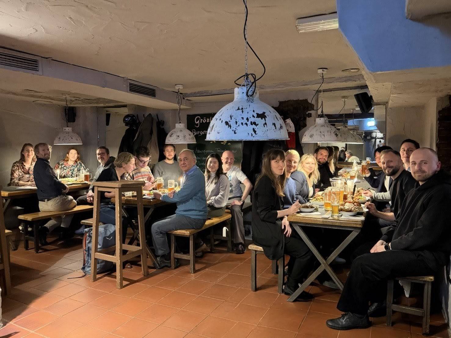 A group photo of all the attendees of Hansakai 04.